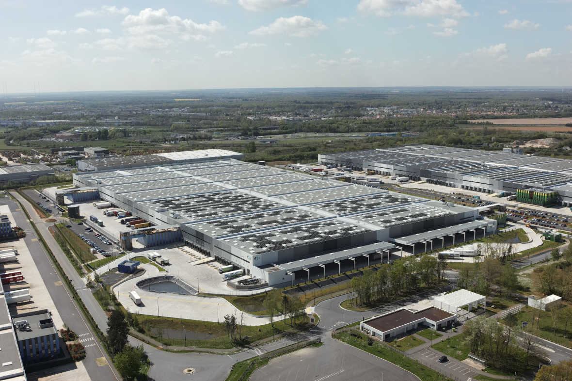 moissy moissy building from birds eye view
